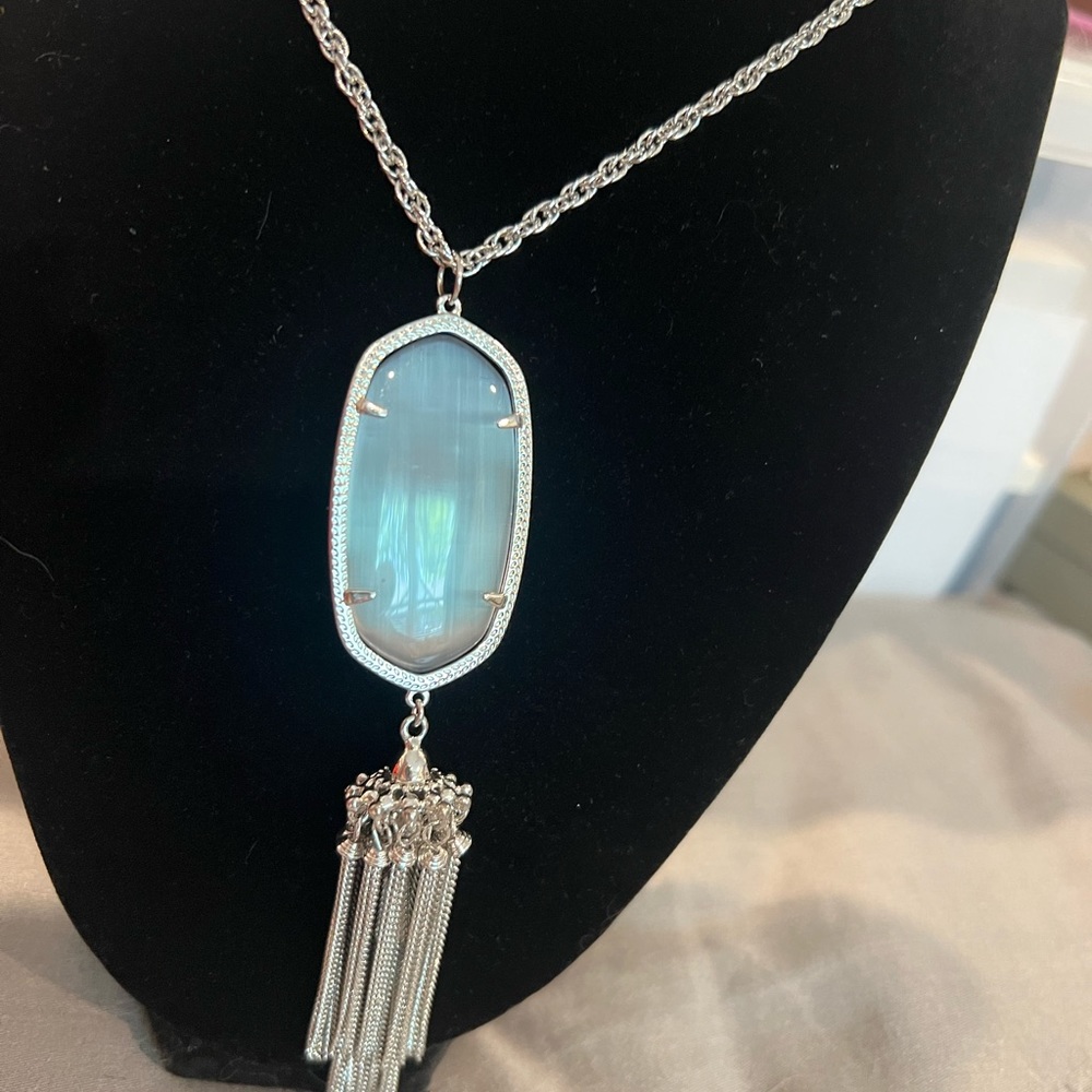 Kendra scott silver tone necklace grey stone